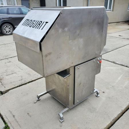 Блокорезка з загрузчиком